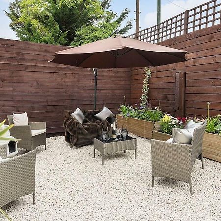 Beautiful West London House Villa Екстериор снимка