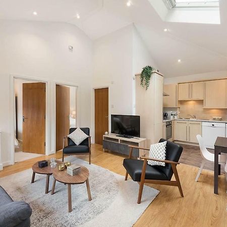 Beautiful West London House Villa Екстериор снимка