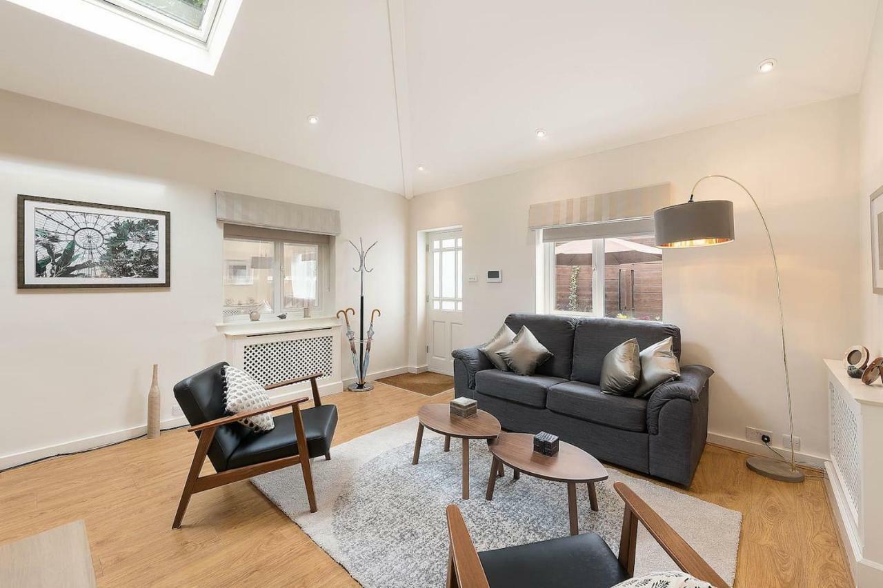 Beautiful West London House Villa Екстериор снимка