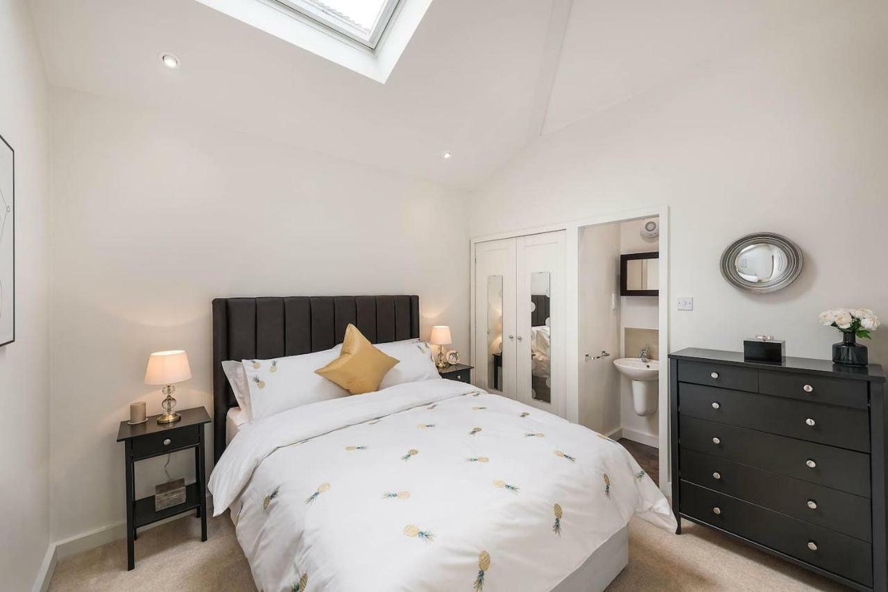 Beautiful West London House Villa Екстериор снимка